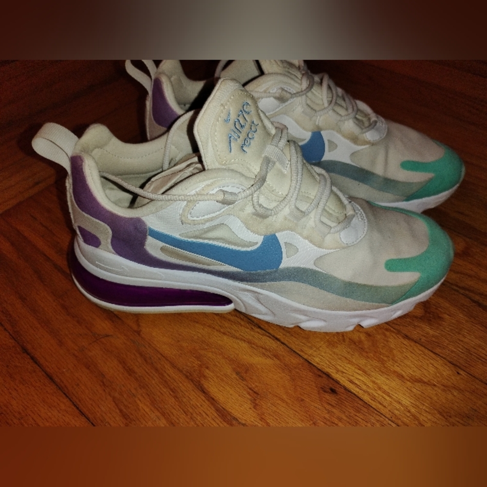 Nike air react 270